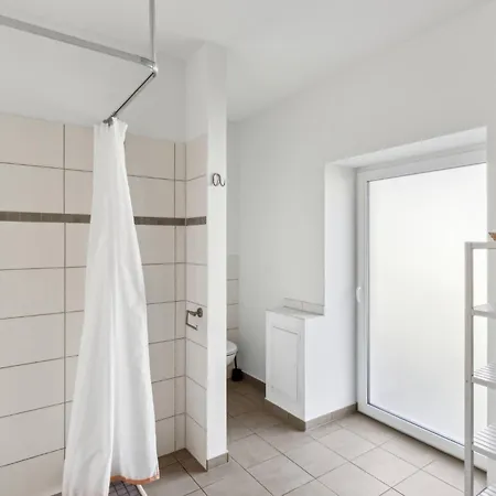 Apartment 2 Bedroom Gorgeous In *